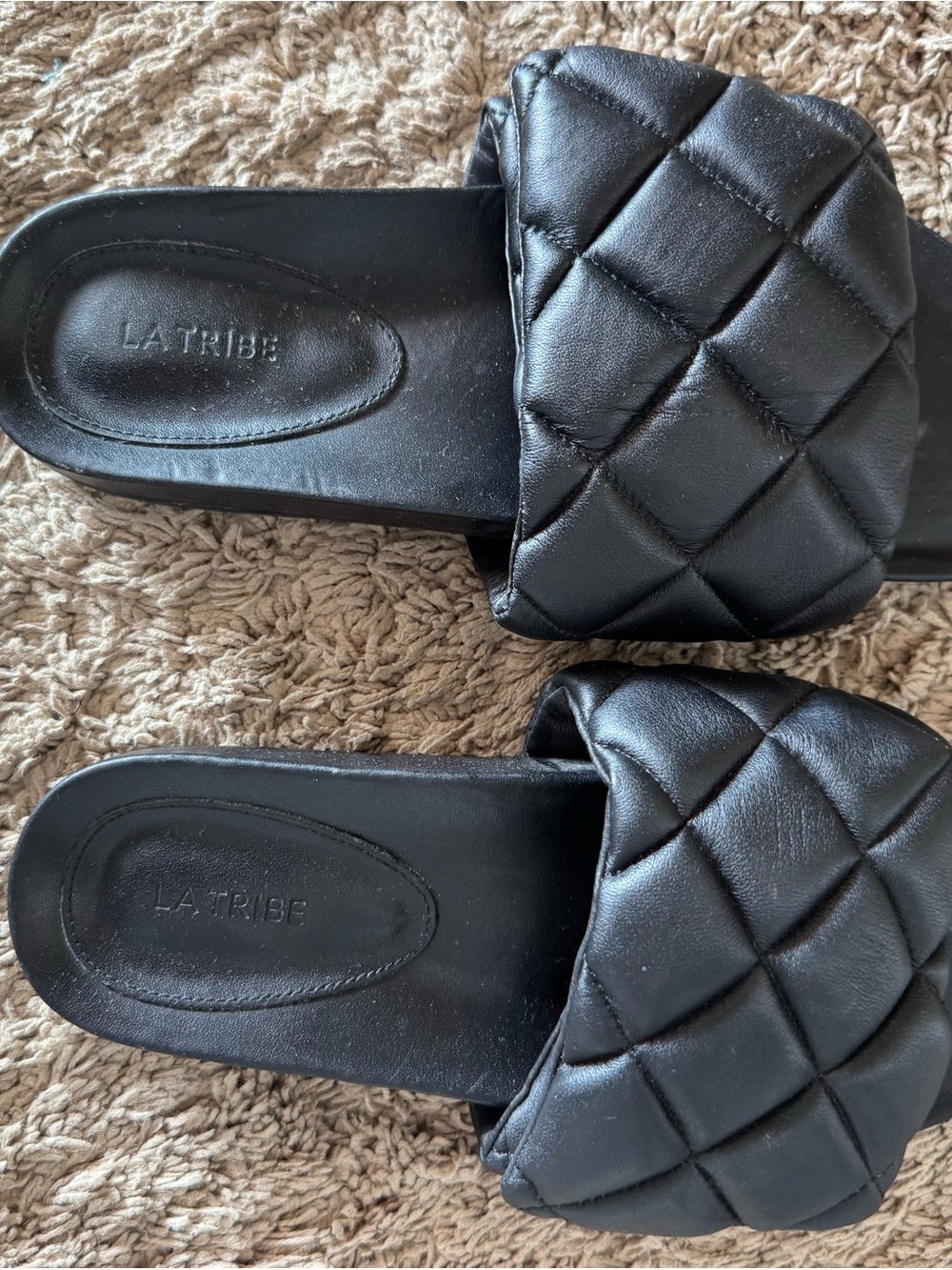 LA Tribe black sandals size 39